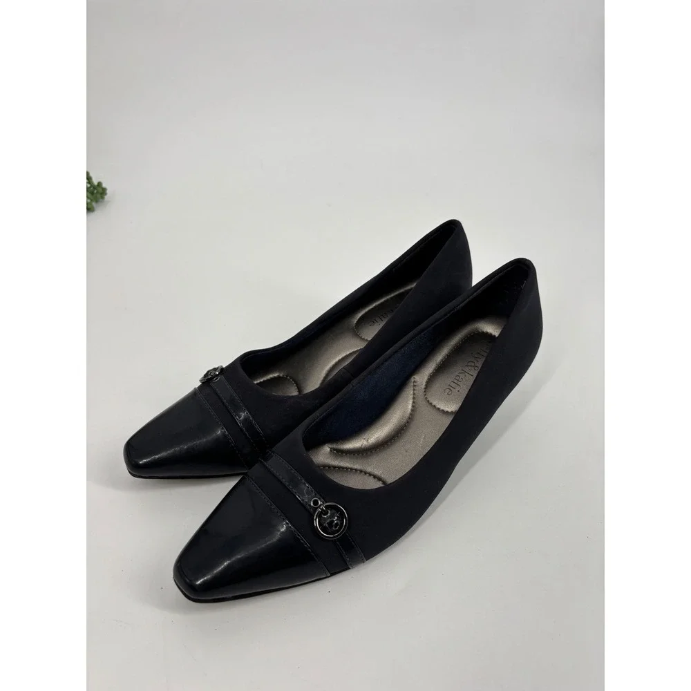 Kelly & Katie Pumps Womens 7.5 Black‎ Fabric Patent Cap Toe Kitten Heel Hardware